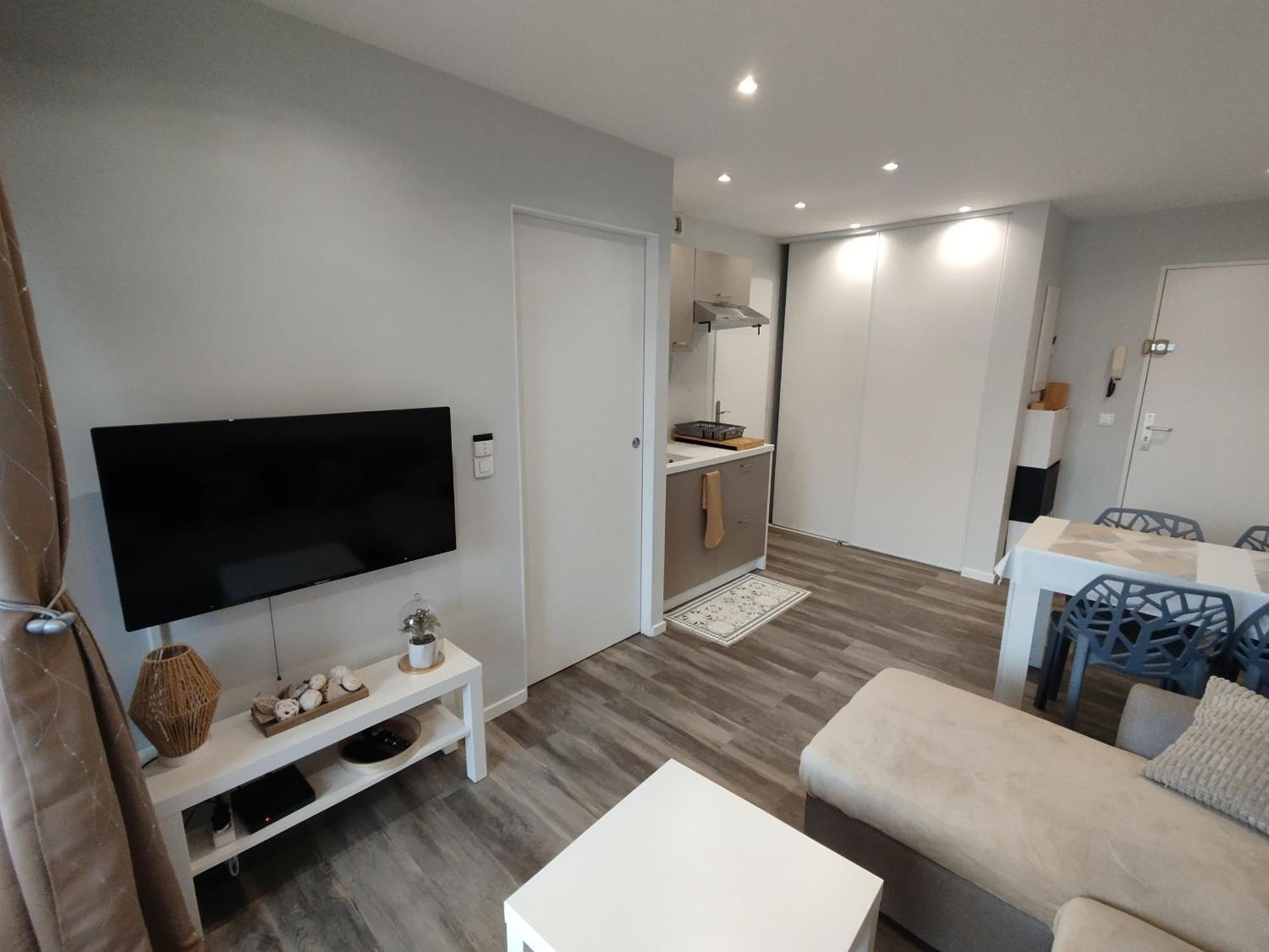 Appartement Port Frejus, Terrasse, Wifi, Clim, A 5'